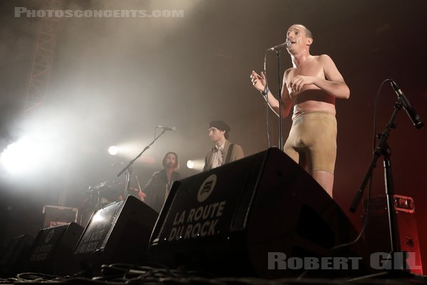 THE FAT WHITE FAMILY - 2022-08-20 - SAINT MALO - Fort de St Pere - 